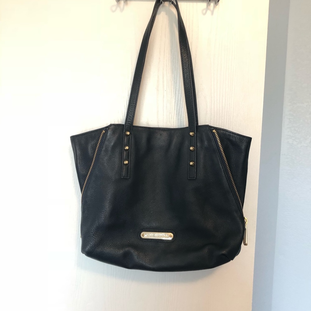 Juicy Couture Navy Leather Purse with Hot Pink Int